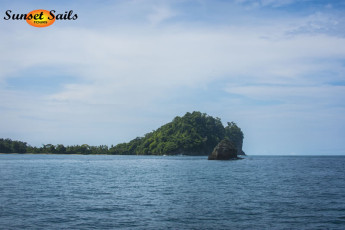 catamaran tour manuel antonio costa rica