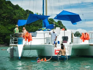 catamaran tour manuel antonio costa rica