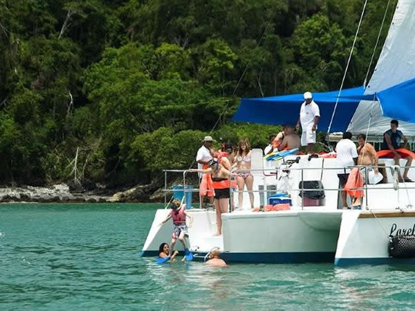 Fun Boat & Snorkeling Tour Manuel Antonio Costa Rica