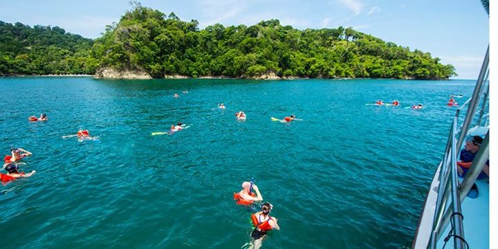 catamaran tour manuel antonio costa rica